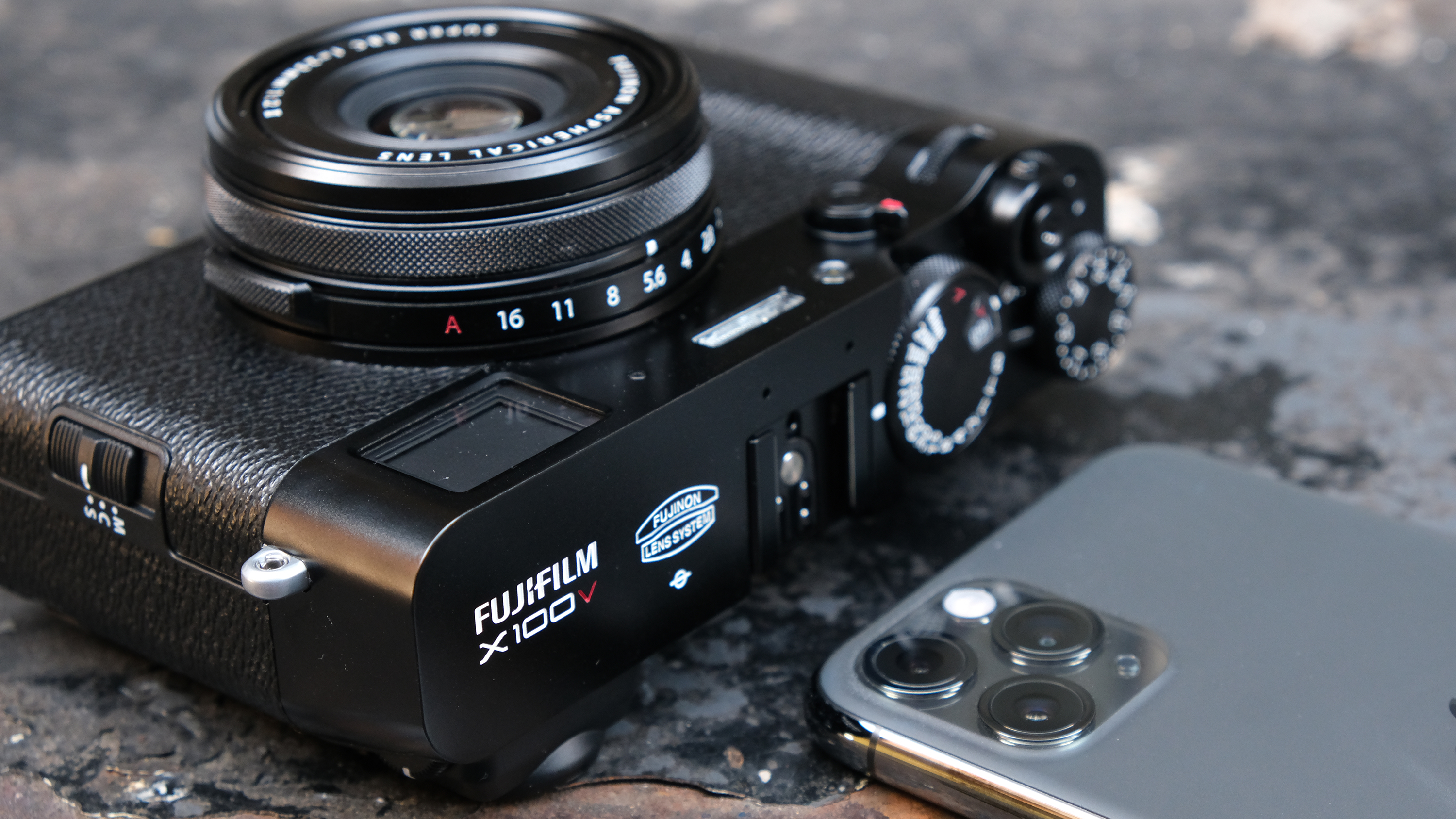 Fujifilm X100V