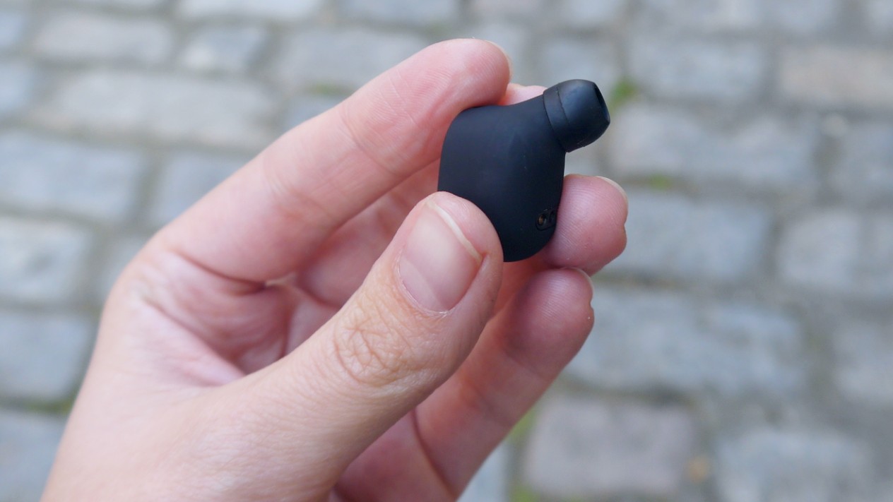 true wireless earbuds