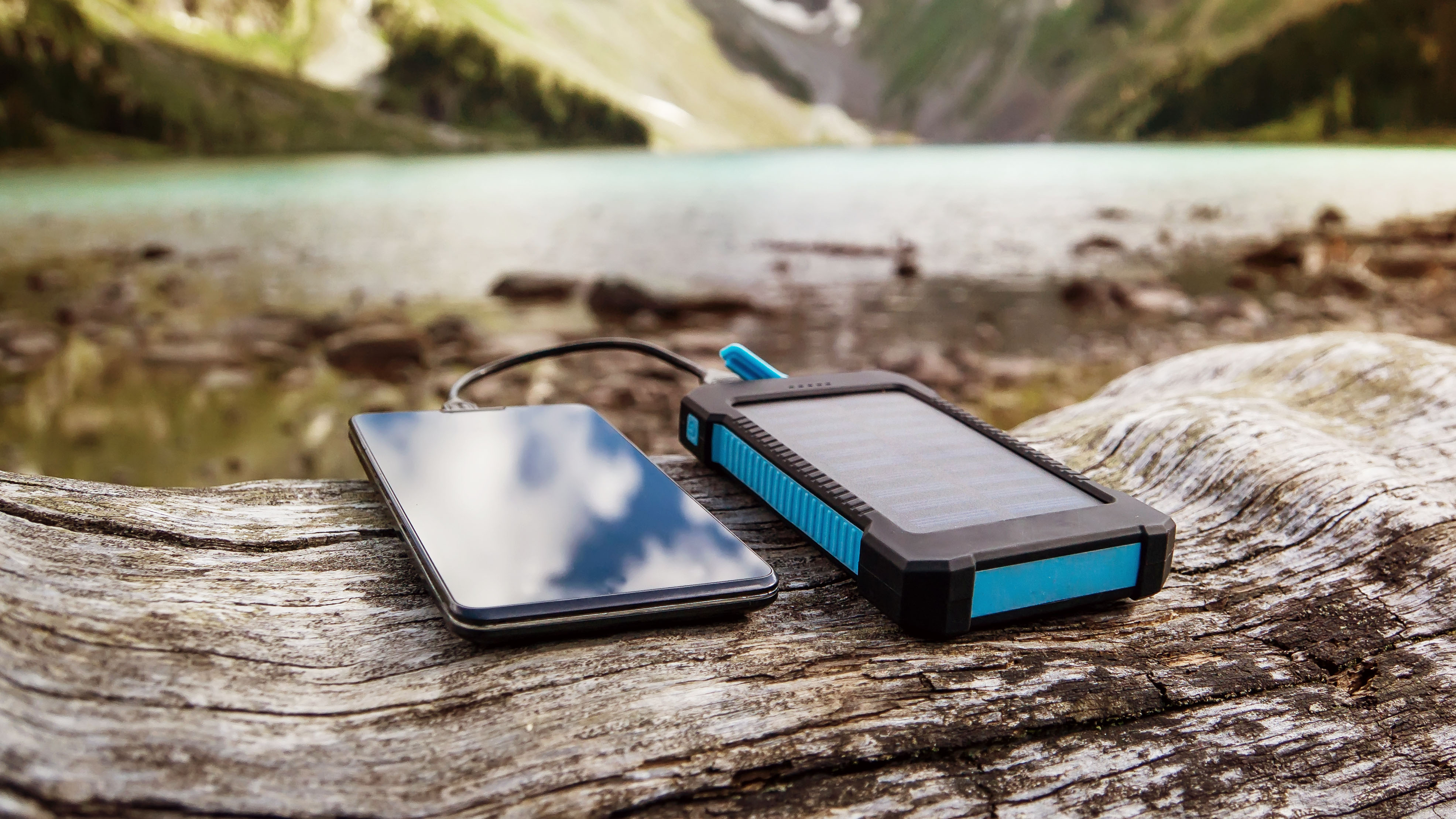 a photo of a solar power pack